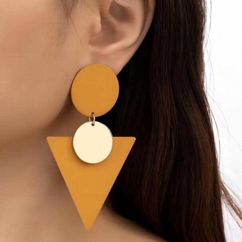 Lovisa mustard rubber Geometric drop earrings